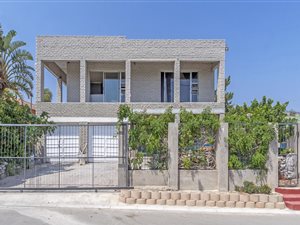 7 Bed House in Sir Lowrys Pass