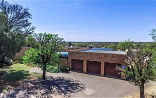 6 Bedroom House in Pellissier