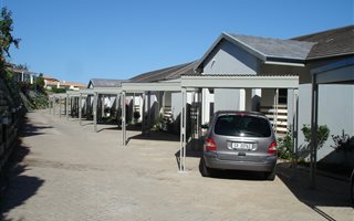 2 Bedroom Townhouse in Hunters Estate