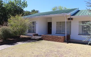 3 Bedroom House in Van Coller Park