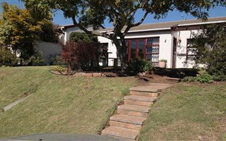 3 Bedroom Townhouse in Protea Valley