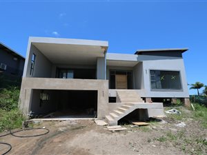 4 Bed House in Palm Lakes Estate