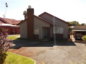 3 Bed House in Woodmere