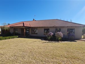 4 Bed House in Woodland Hills
