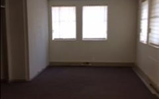 142 m² Commercial space in Fairland