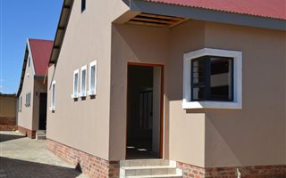 3 Bedroom Simplex in Baillie Park