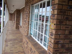 1 Bed Flat in Sunair Park