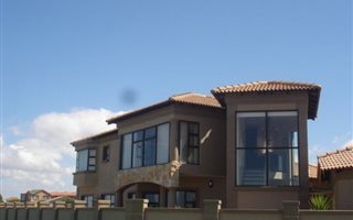 4 Bedroom House in Reebok