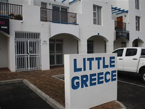 97 m² Commercial space in Strand South