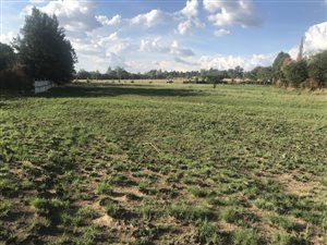 2.1 ha Smallholding in Mnandi AH