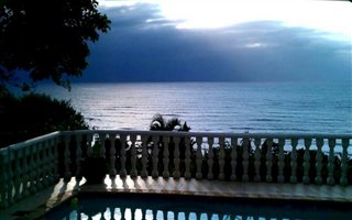 5 Bedroom House in Trafalgar