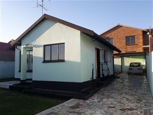 2 Bed House in Naturena