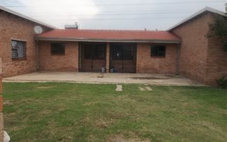 7 Bedroom House in Eldorado Park