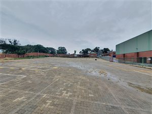 3300 m² Industrial space in Ormonde