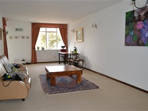 3 Bed Apartment in Benmore Gardens