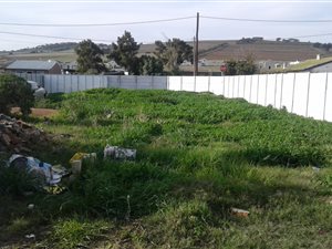 598 m² Land available in Croydon