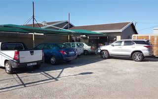6000 m² Commercial space in Uvongo