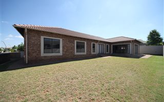 3 Bedroom House in Retire at Midstream