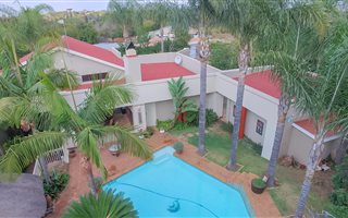 5 Bedroom House in Constantia Park