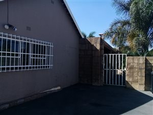 4 Bed House in Freeway Park