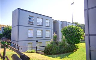 3 Bedroom Apartment in Westdene