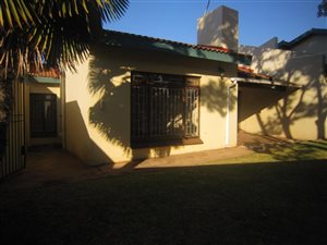 3 Bedroom Townhouse in Die Hoewes