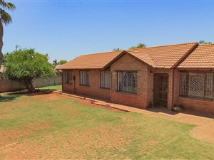 3 Bed House in The Orchards