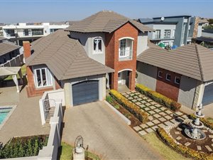 3 Bed House in Midstream Ridge Estate