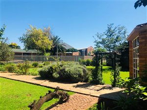 3 Bed House in Selection Park