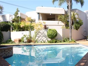 2 Bed Apartment in Benmore Gardens
