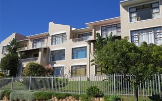 3 Bedroom Apartment in Signal Hill
