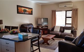 2 Bedroom Townhouse in Rhodesdene