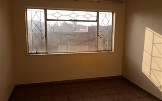 2 Bedroom House in Lenasia