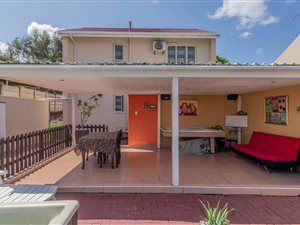 4 Bed House in Castlehill