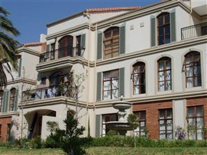 1 Bedroom Apartment in Craighall Park