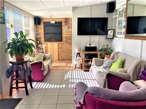 5 Bed House in Sanddrift