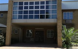 956 m² Industrial space in Kyalami