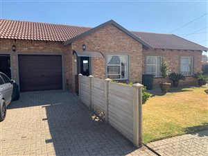 3 Bed Townhouse in Riversdale