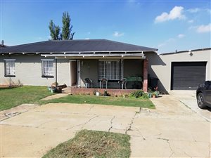 3 Bed House in Dan Pienaarville