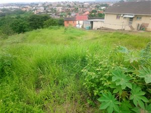 751 m² Land available in Longcroft