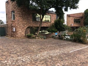 593 m² Industrial space in Kramerville