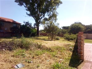 717 m² Land available in Theresa Park