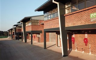 180 m² Commercial space in Waterfall