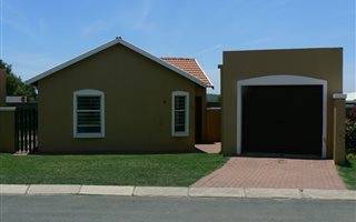 2 Bedroom Townhouse in Brits
