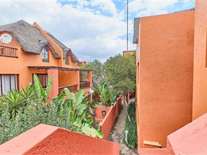 2 Bed Apartment in Sunninghill