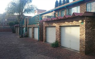 1 Bedroom Townhouse in Moregloed