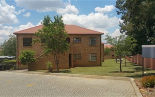 2 Bedroom Townhouse in Amorosa