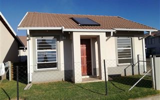 2 Bedroom House in Randfontein