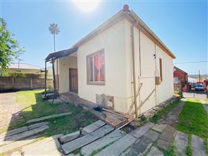 10 Bed House in Southernwood