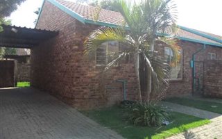 2 Bedroom Simplex in The Orchards